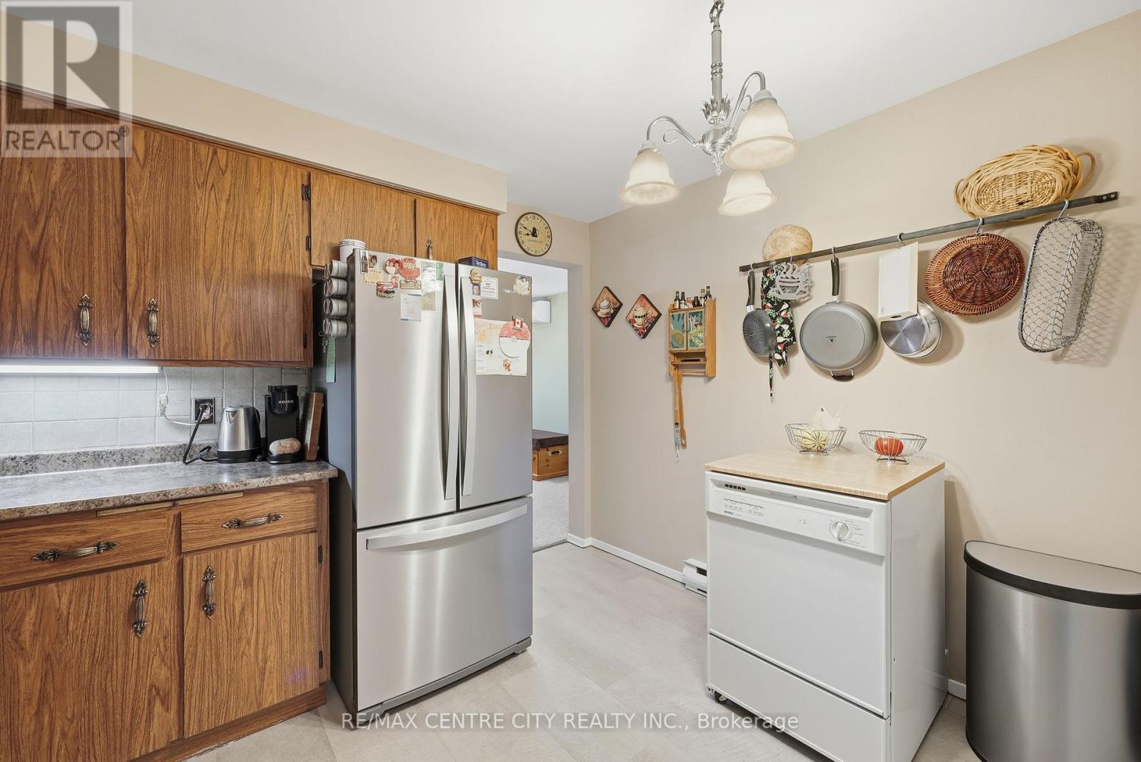 31 - 337 Kingswood Drive, Kitchener, Ontario  N2E 1X5 - Photo 13 - X12483225