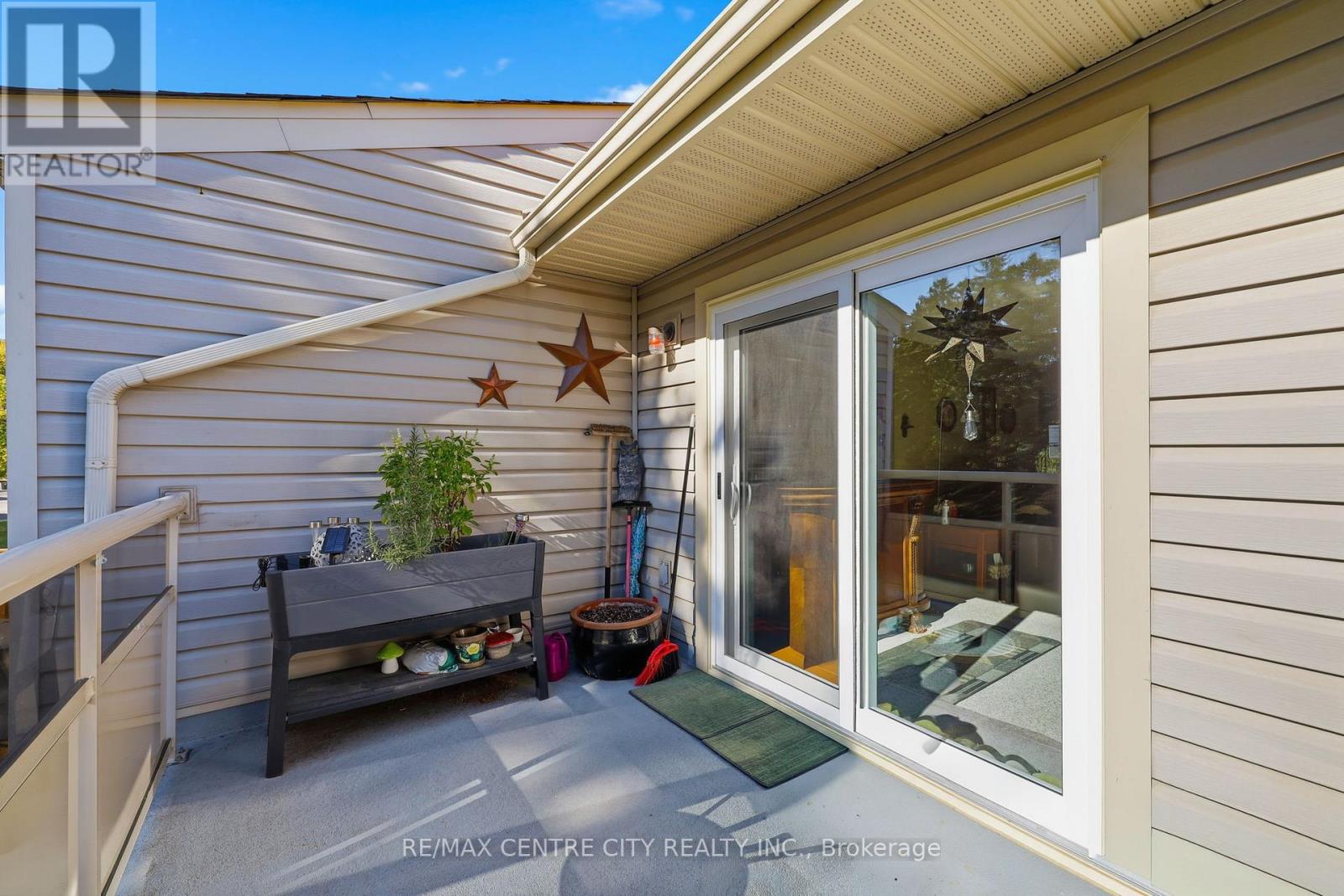 31 - 337 Kingswood Drive, Kitchener, Ontario  N2E 1X5 - Photo 28 - X12483225