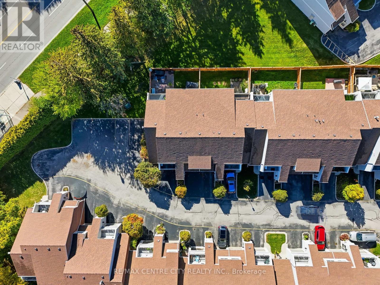 31 - 337 Kingswood Drive, Kitchener, Ontario  N2E 1X5 - Photo 32 - X12483225