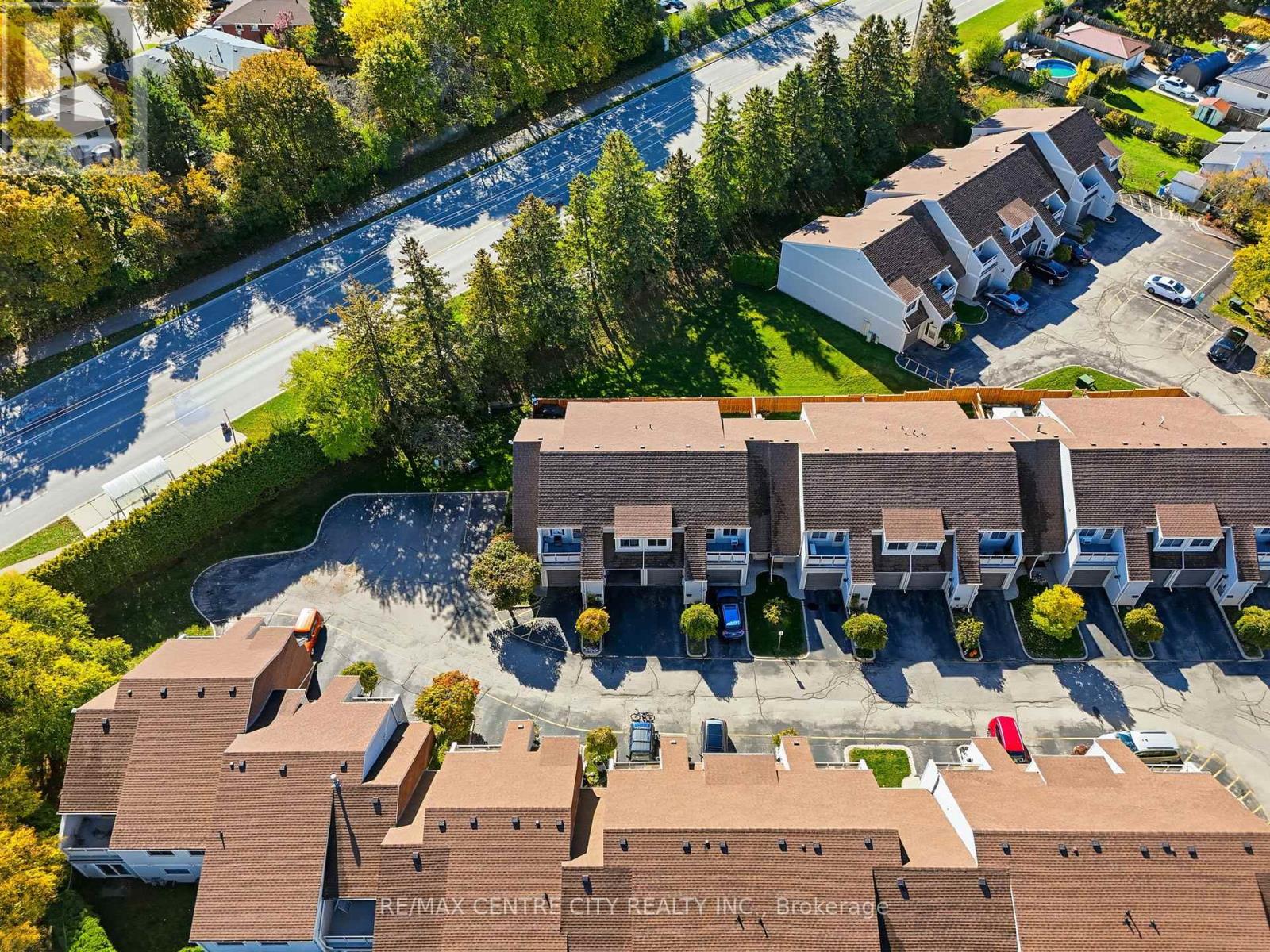 31 - 337 Kingswood Drive, Kitchener, Ontario  N2E 1X5 - Photo 33 - X12483225