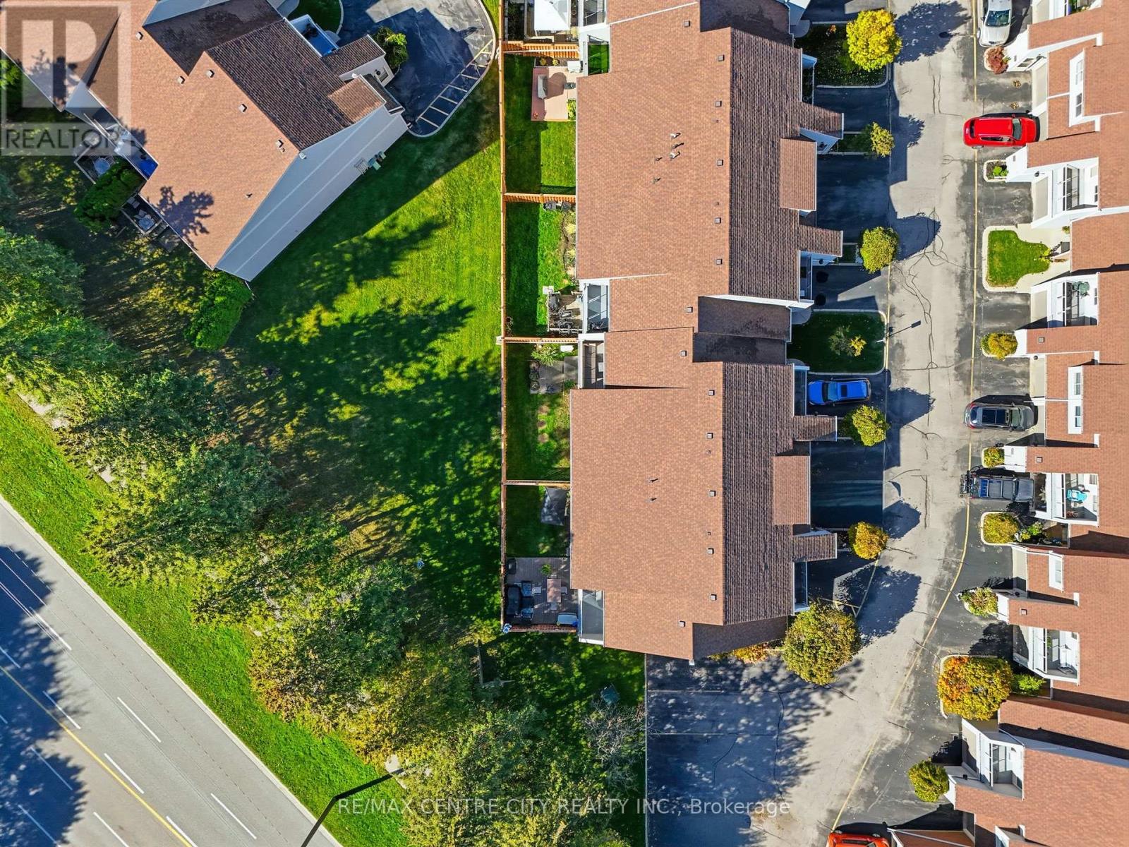 31 - 337 Kingswood Drive, Kitchener, Ontario  N2E 1X5 - Photo 34 - X12483225