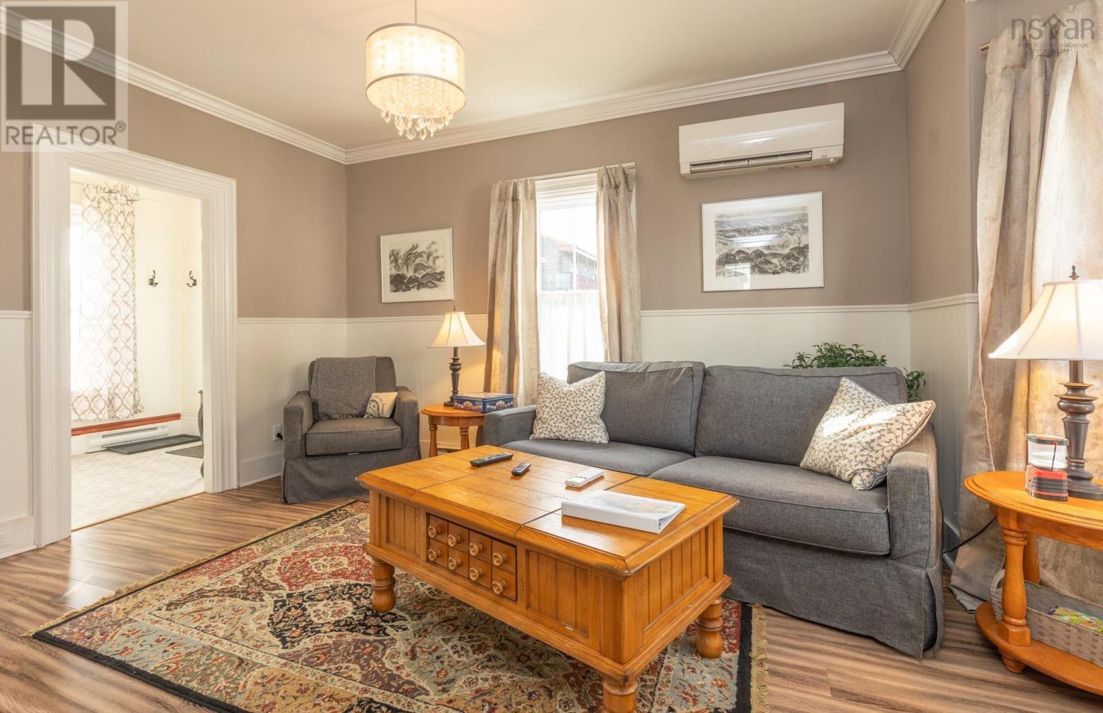 24 Albert Street, Yarmouth, Nova Scotia  B5A 3M9 - Photo 6 - 202425793