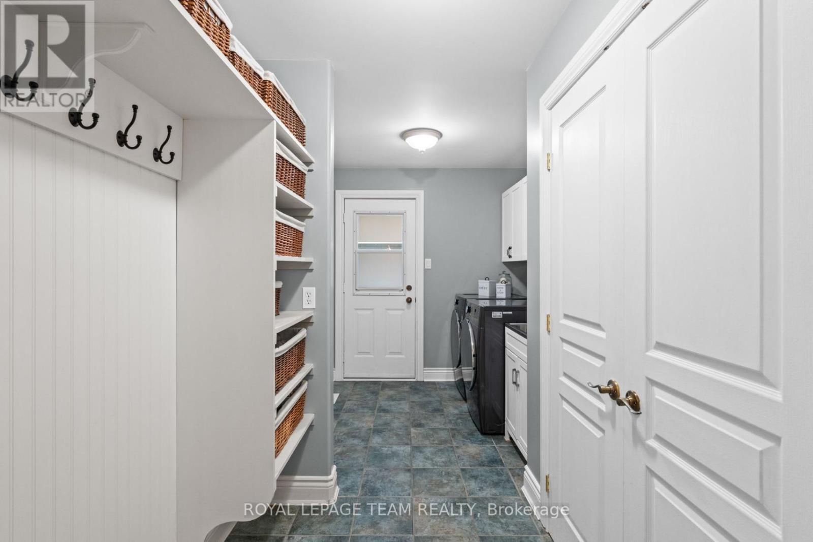 6437 Waddion Drive, Ottawa, Ontario  K4P 1E7 - Photo 14 - X12483163