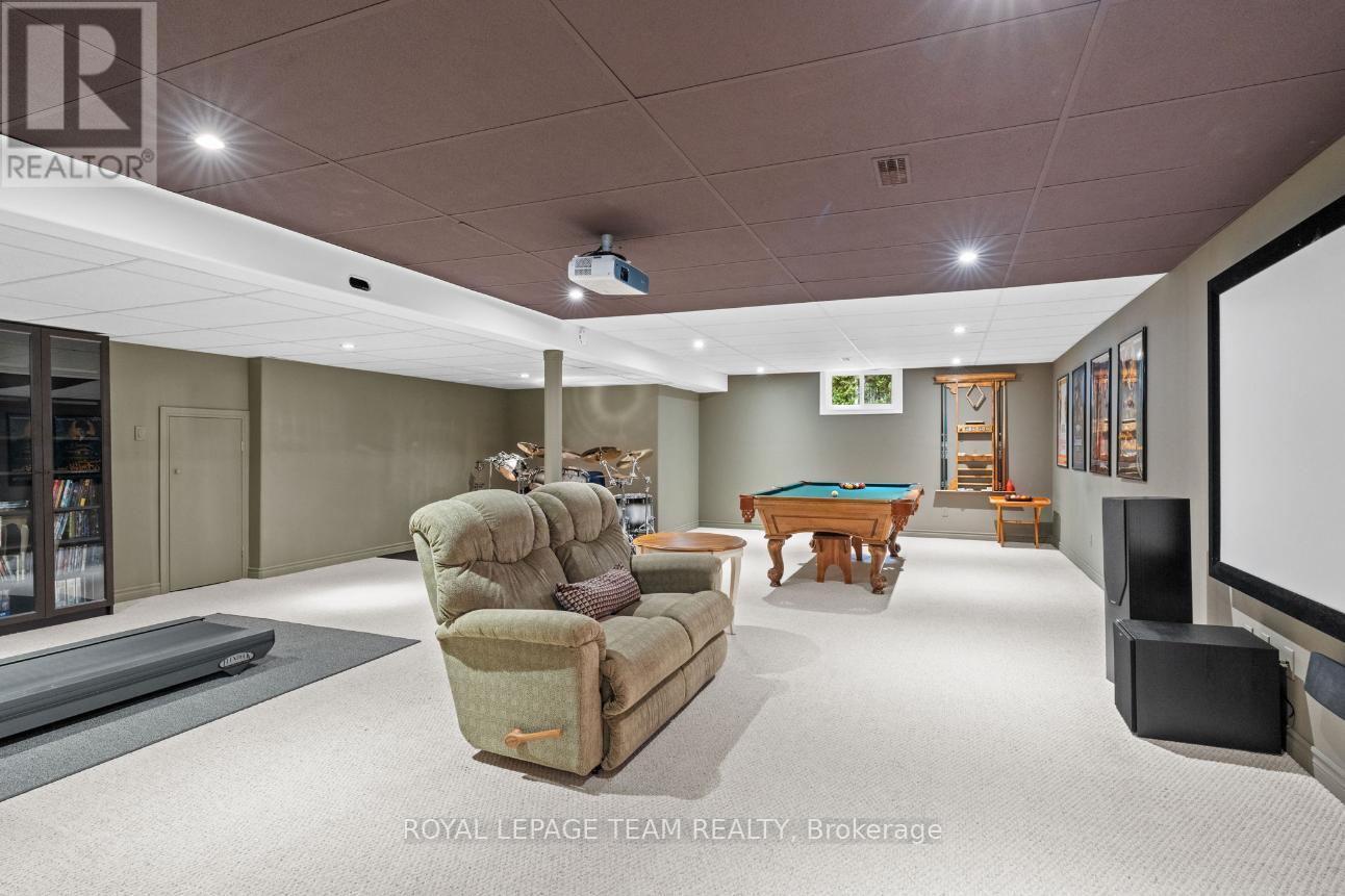 6437 Waddion Drive, Ottawa, Ontario  K4P 1E7 - Photo 24 - X12483163