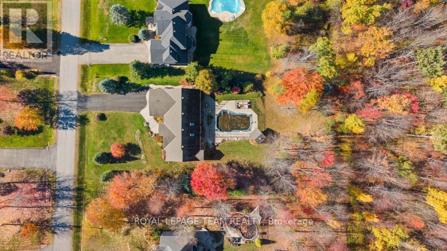 6437 Waddion Drive, Ottawa, Ontario  K4P 1E7 - Photo 38 - X12483163