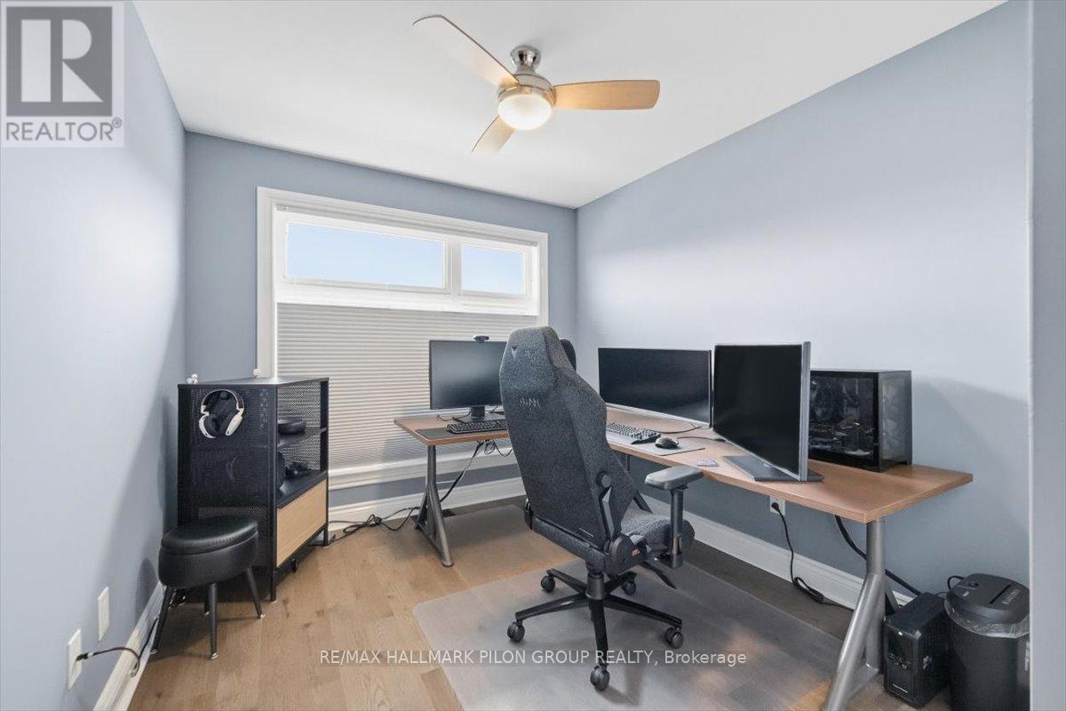 214 Dragonfly Walk, Ottawa, Ontario  K1W 0J8 - Photo 14 - X12483191