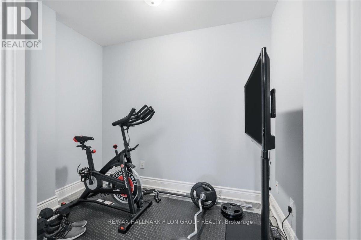 214 Dragonfly Walk, Ottawa, Ontario  K1W 0J8 - Photo 16 - X12483191