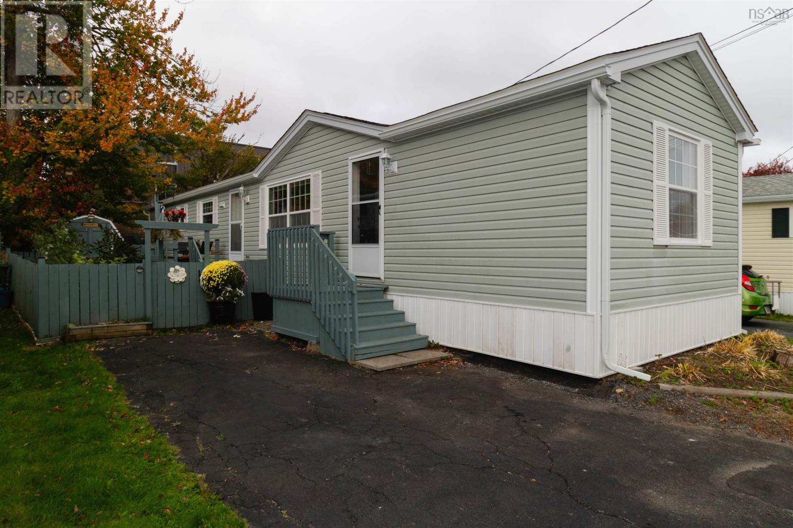 23 Shamrock Drive, Halifax, Nova Scotia  B3M 3A5 - Photo 2 - 202526153