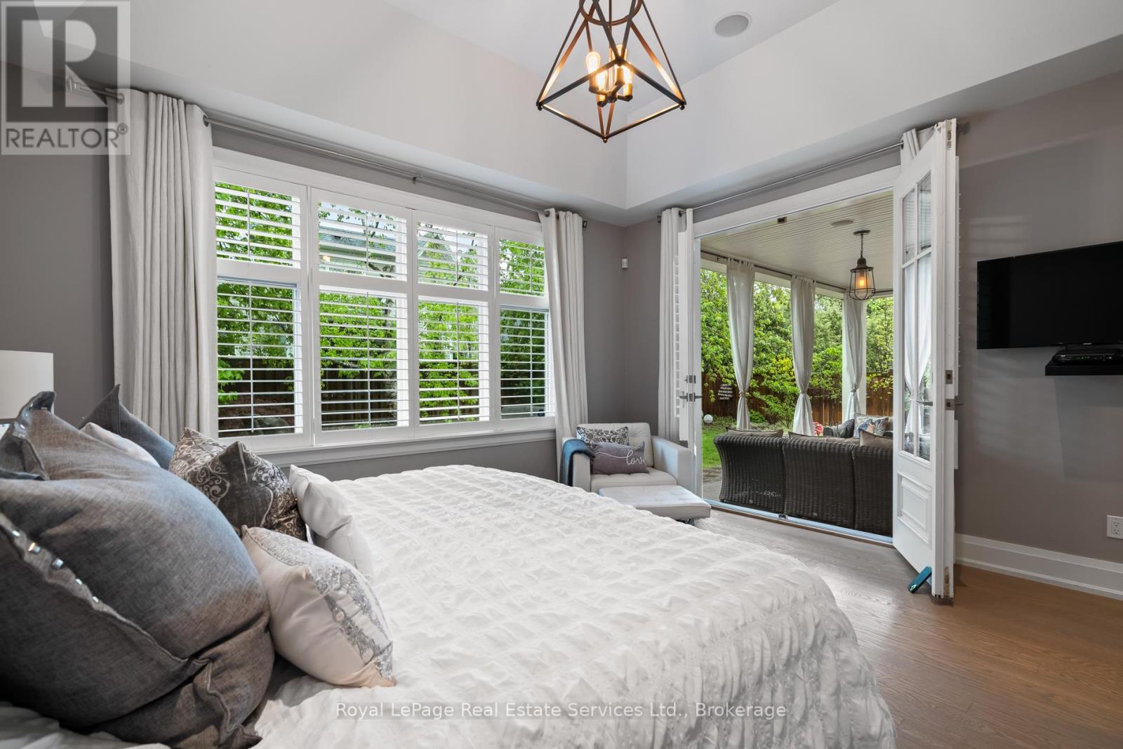 231 Cherryhill Road, Oakville, Ontario  L6L 3E3 - Photo 22 - W12483188