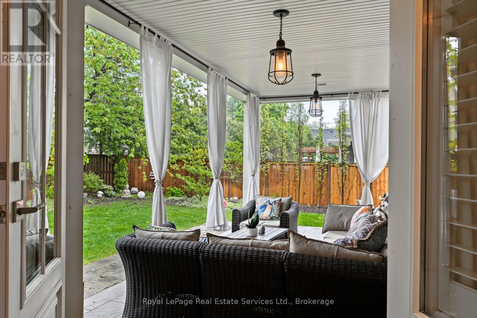 231 Cherryhill Road, Oakville, Ontario  L6L 3E3 - Photo 23 - W12483188