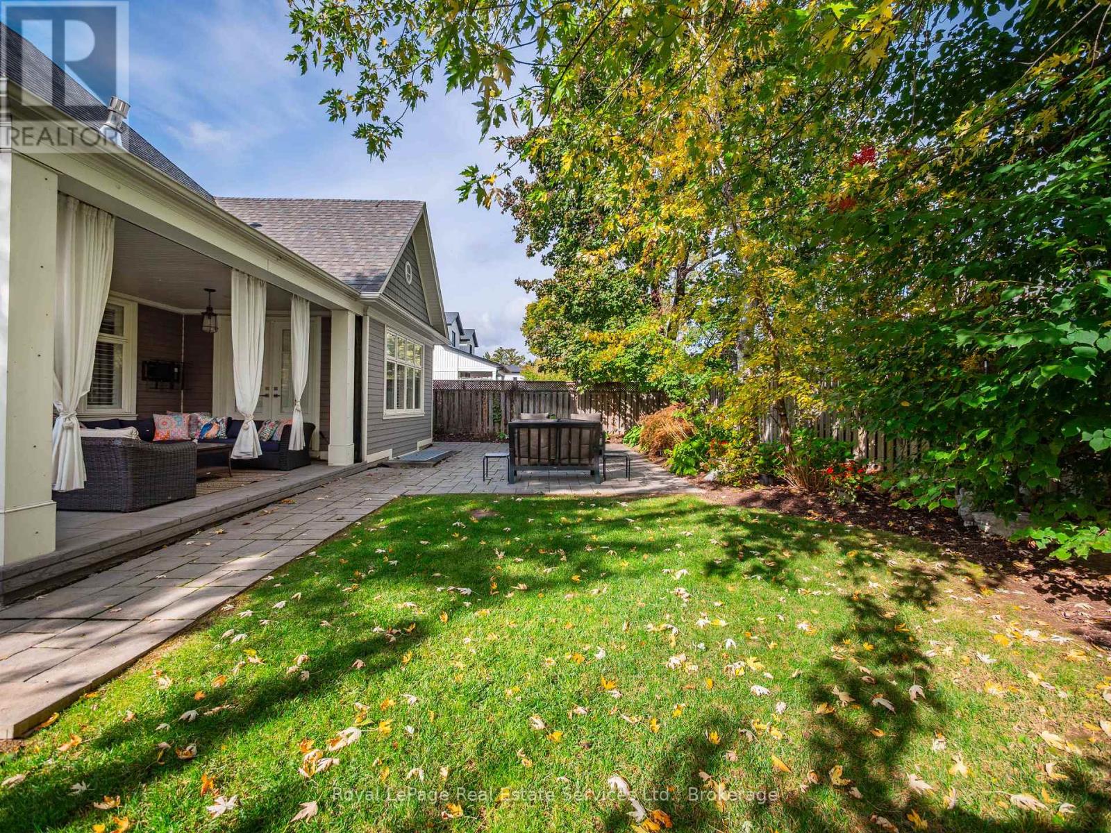 231 Cherryhill Road, Oakville, Ontario  L6L 3E3 - Photo 38 - W12483188