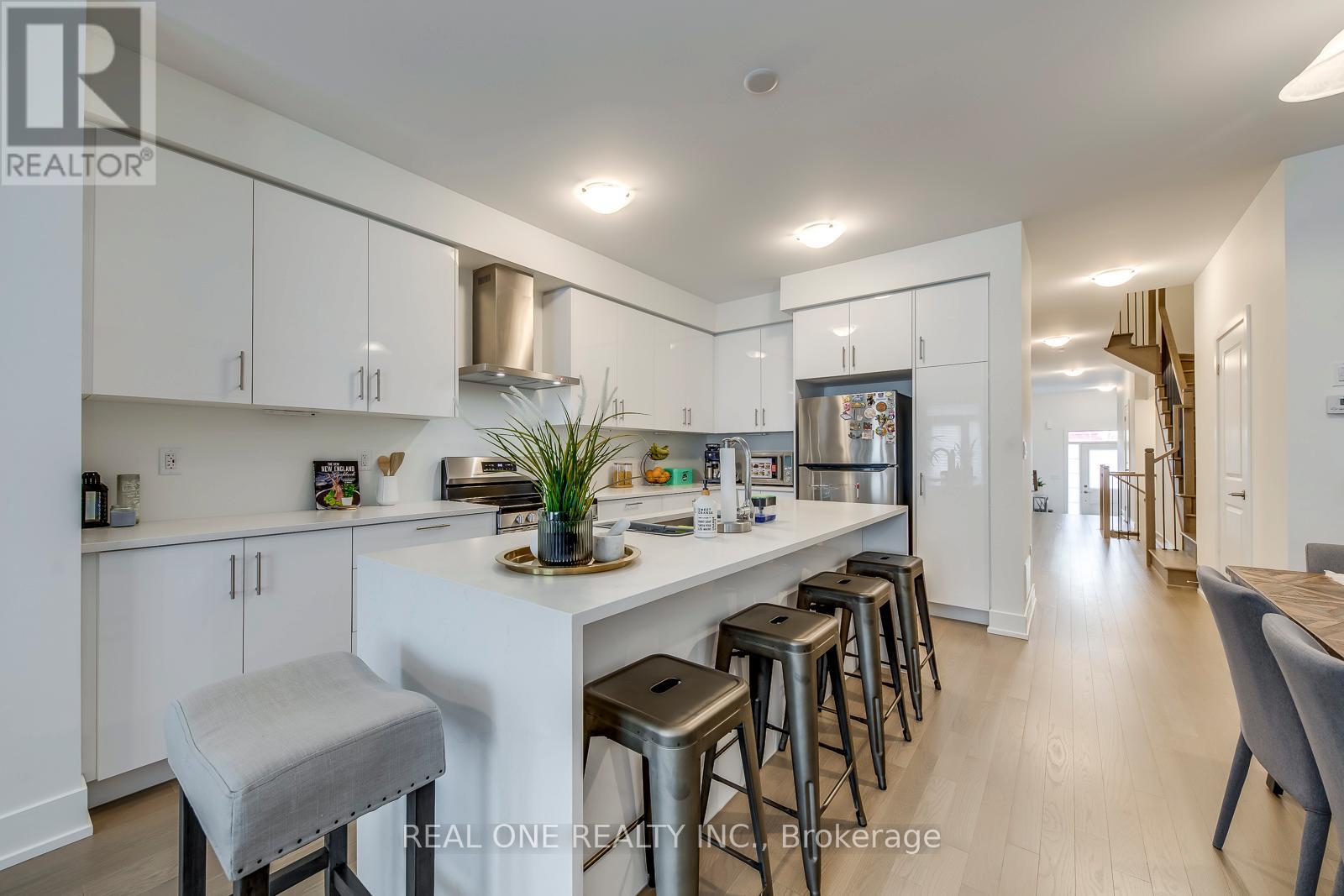 3054 Harvard Gardens, Oakville, Ontario  L6H 8B8 - Photo 11 - W12483045