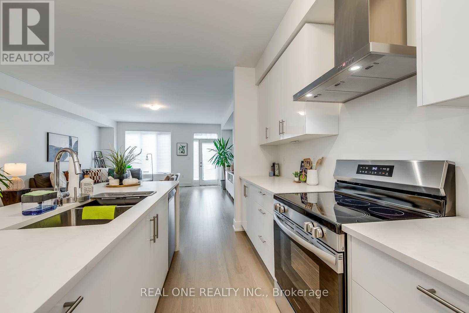 3054 Harvard Gardens, Oakville, Ontario  L6H 8B8 - Photo 15 - W12483045
