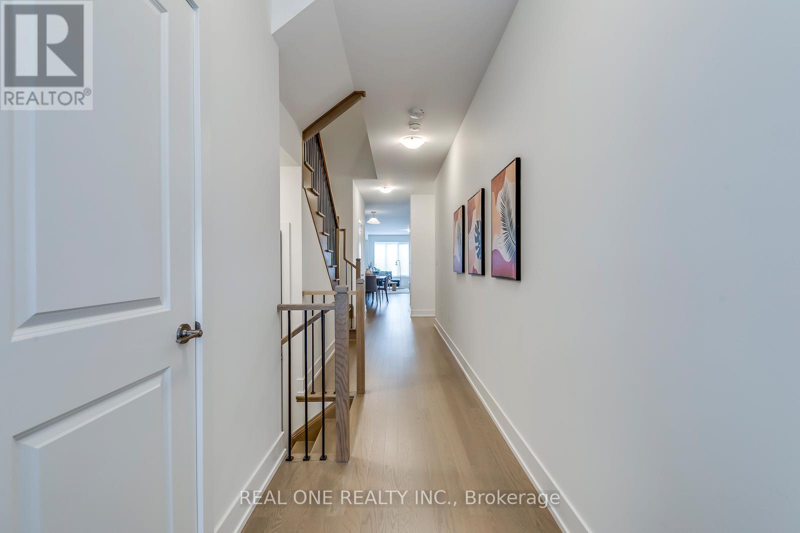 3054 Harvard Gardens, Oakville, Ontario  L6H 8B8 - Photo 4 - W12483045