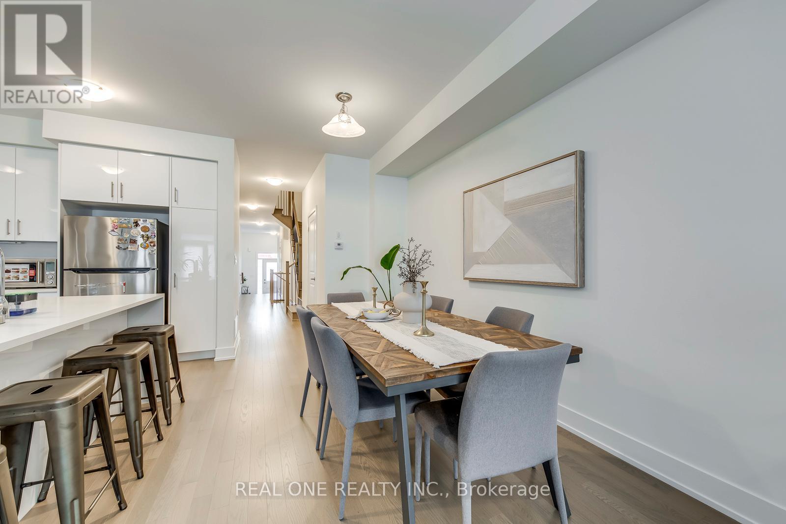 3054 Harvard Gardens, Oakville, Ontario  L6H 8B8 - Photo 7 - W12483045