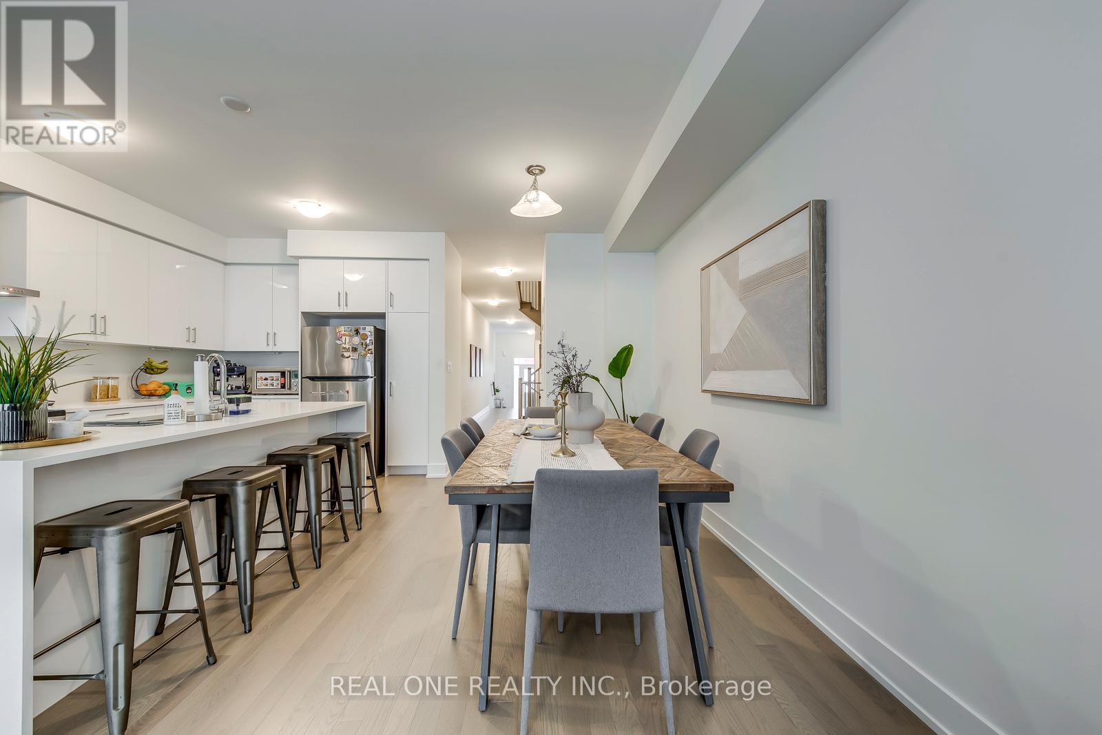 3054 Harvard Gardens, Oakville, Ontario  L6H 8B8 - Photo 8 - W12483045