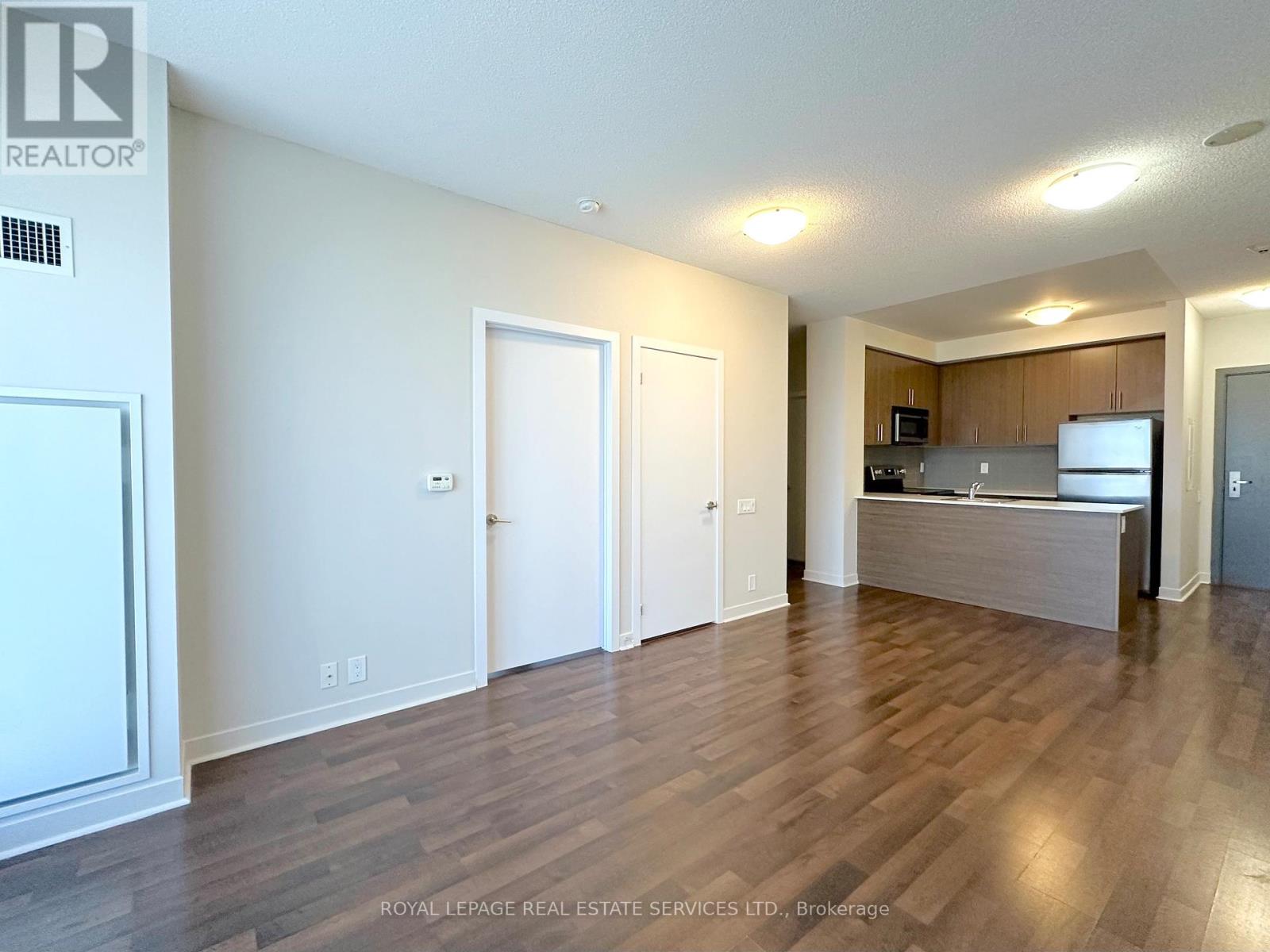 1610 - 188 Clark Boulevard, Brampton, Ontario  L6T 0J2 - Photo 4 - W12483056