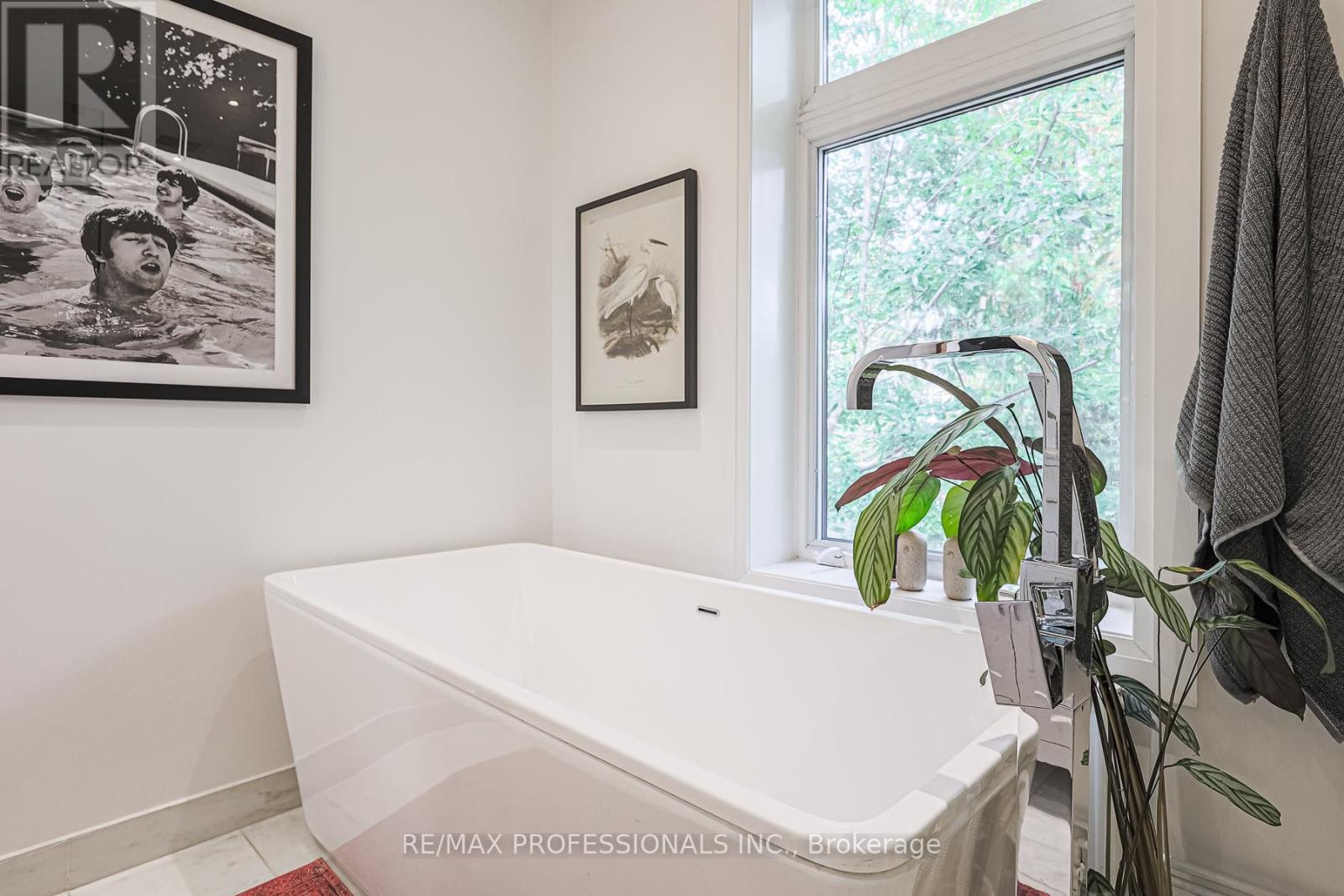 18 Constance Street, Toronto, Ontario  M6R 1S4 - Photo 21 - W12483092