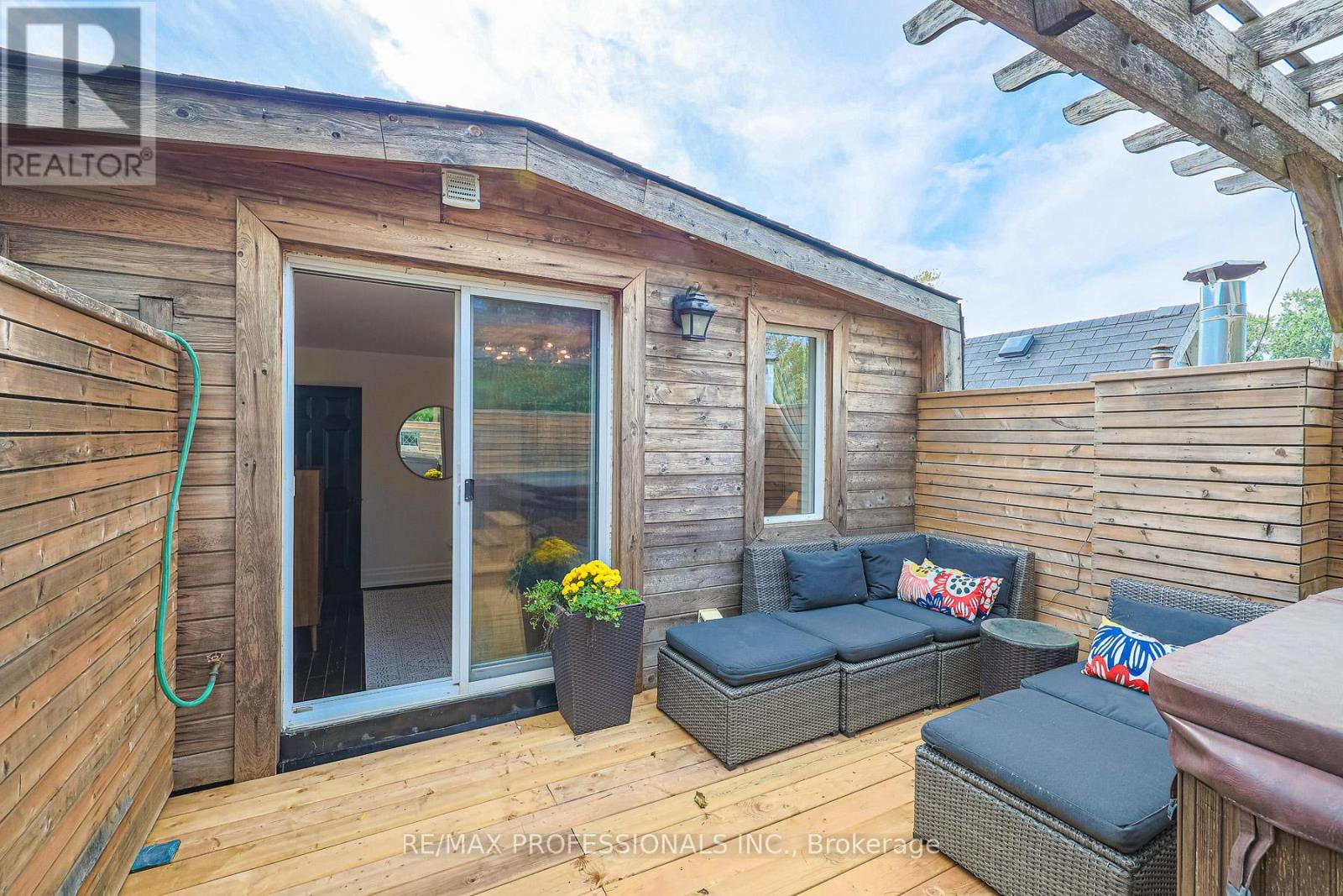 18 Constance Street, Toronto, Ontario  M6R 1S4 - Photo 32 - W12483092