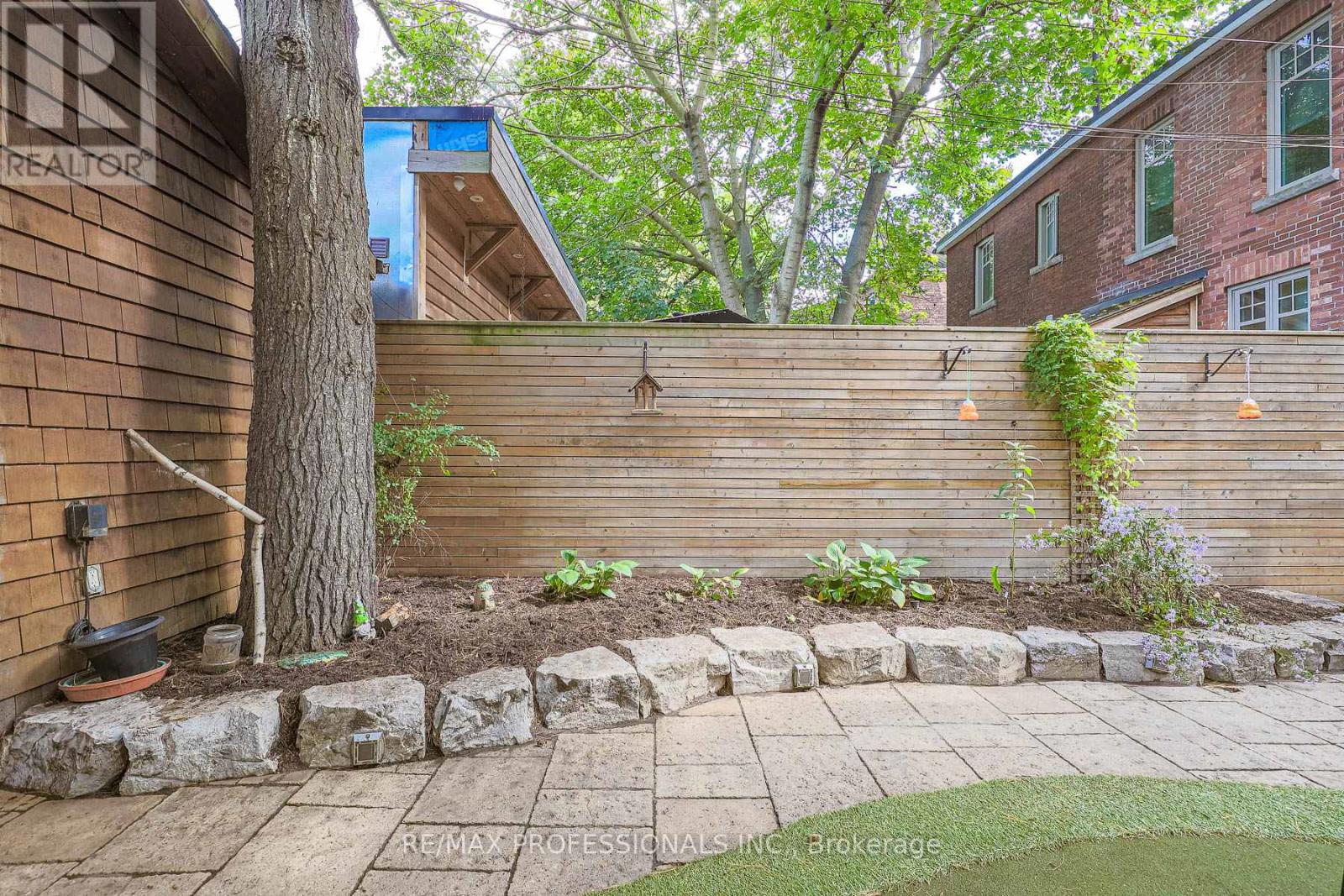 18 Constance Street, Toronto, Ontario  M6R 1S4 - Photo 42 - W12483092