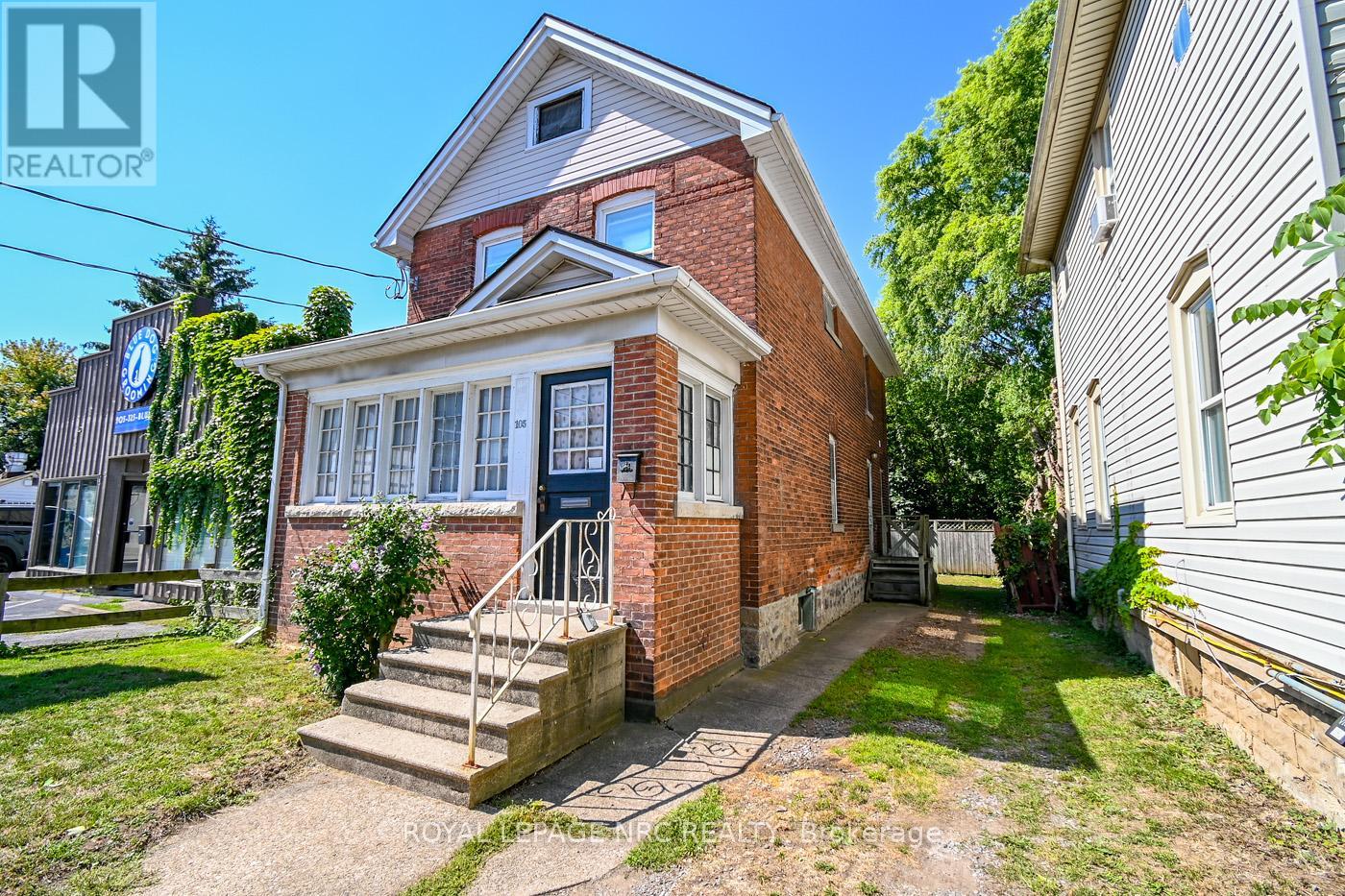 105 LAKE STREET, St. Catharines, Ontario