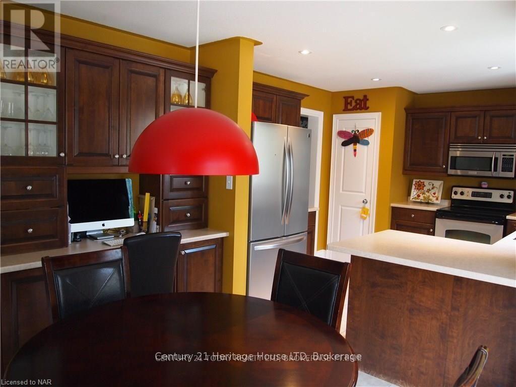 414 Jordyn Drive, Fort Erie, Ontario  L2A 6T6 - Photo 13 - X12483175