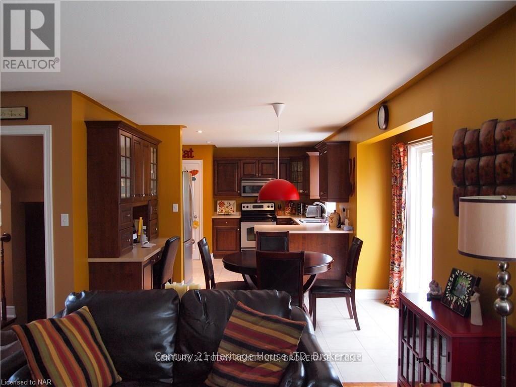 414 Jordyn Drive, Fort Erie, Ontario  L2A 6T6 - Photo 14 - X12483175