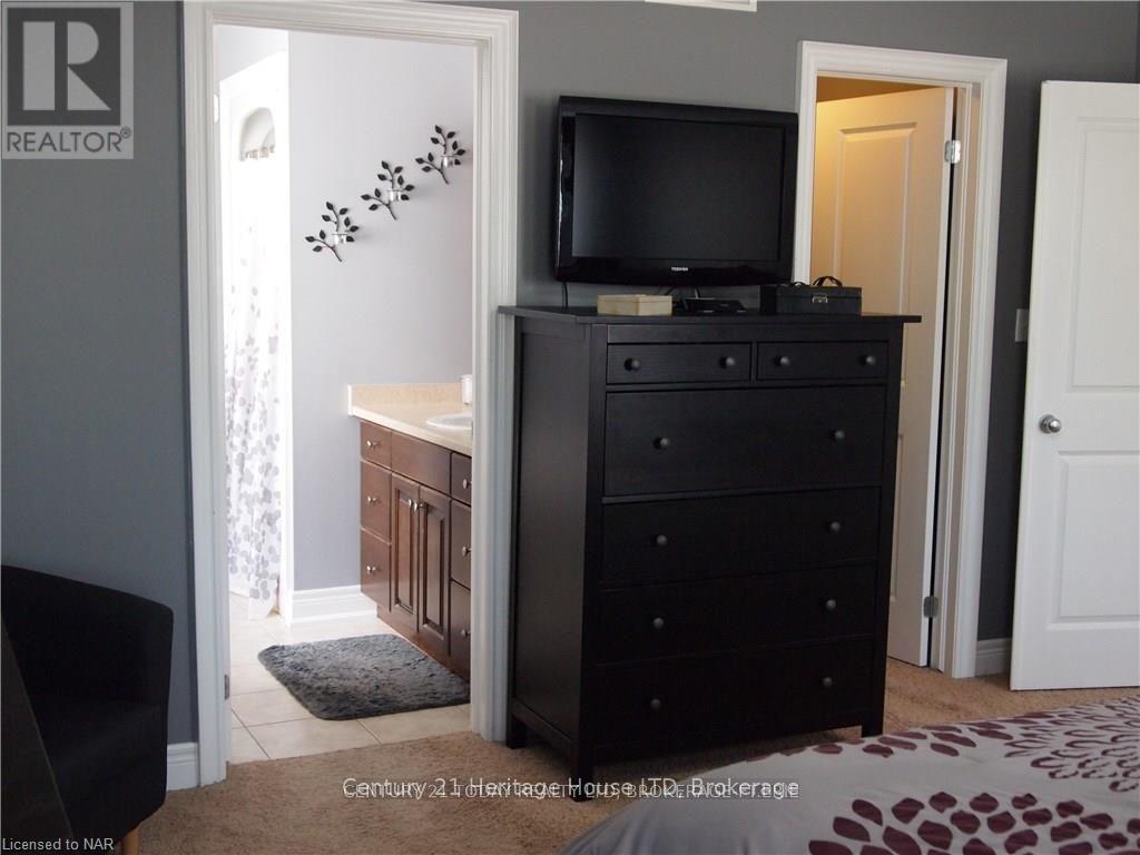 414 Jordyn Drive, Fort Erie, Ontario  L2A 6T6 - Photo 29 - X12483175