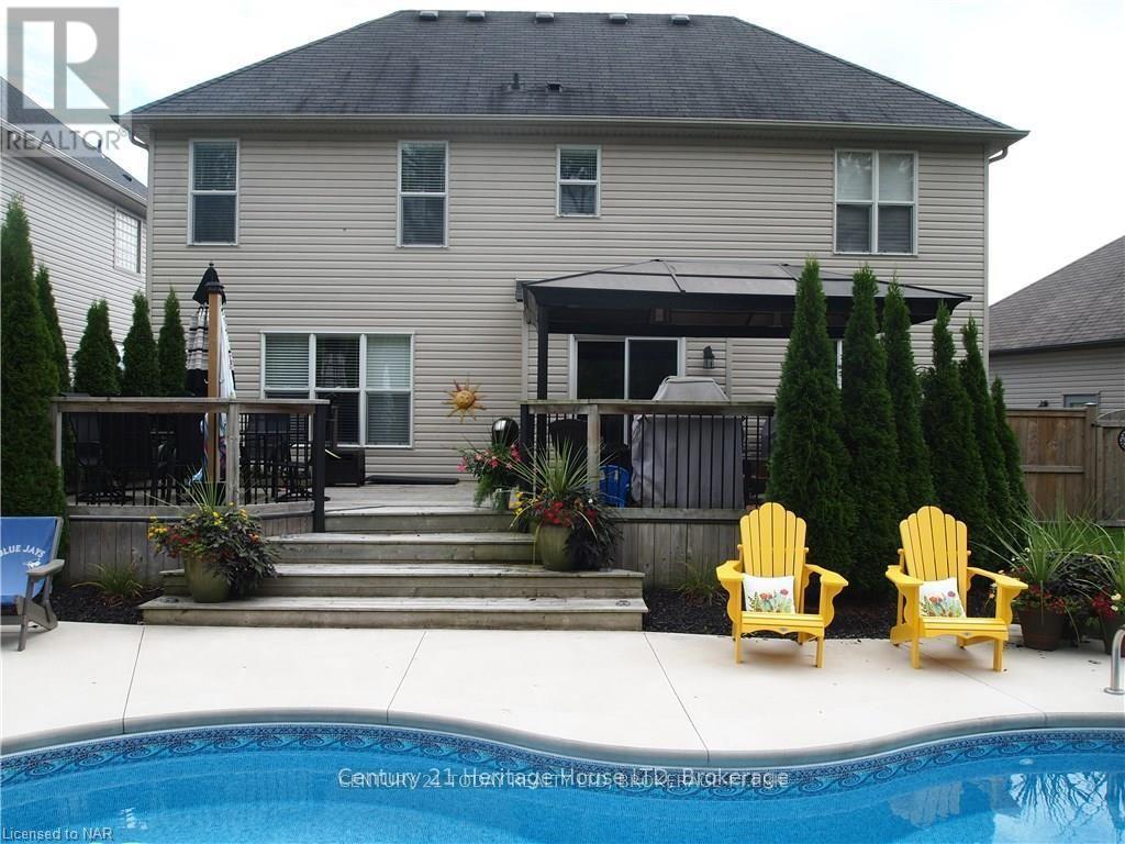 414 Jordyn Drive, Fort Erie, Ontario  L2A 6T6 - Photo 3 - X12483175