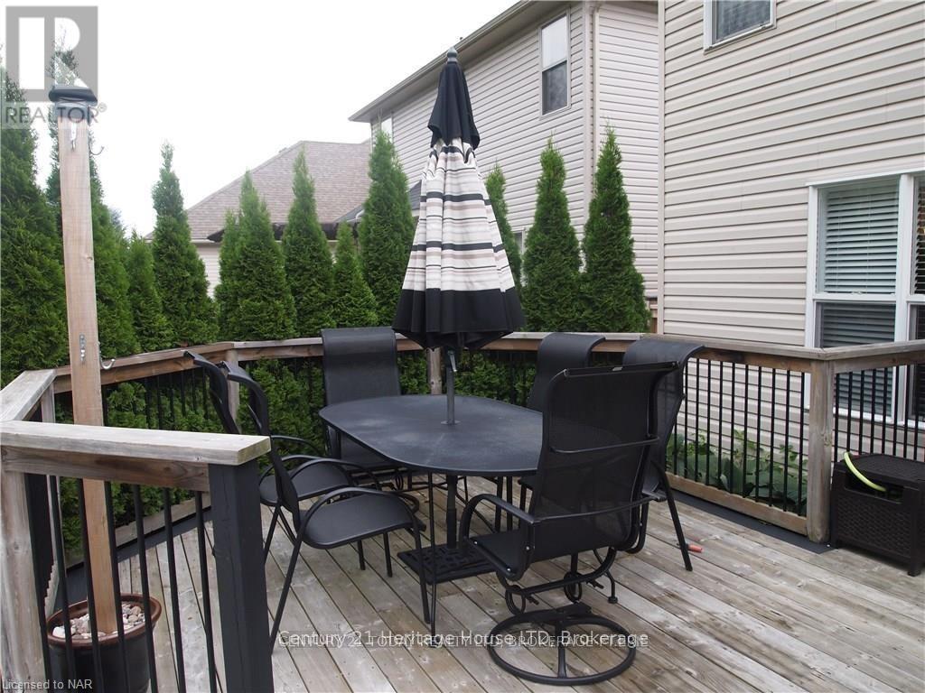 414 Jordyn Drive, Fort Erie, Ontario  L2A 6T6 - Photo 5 - X12483175