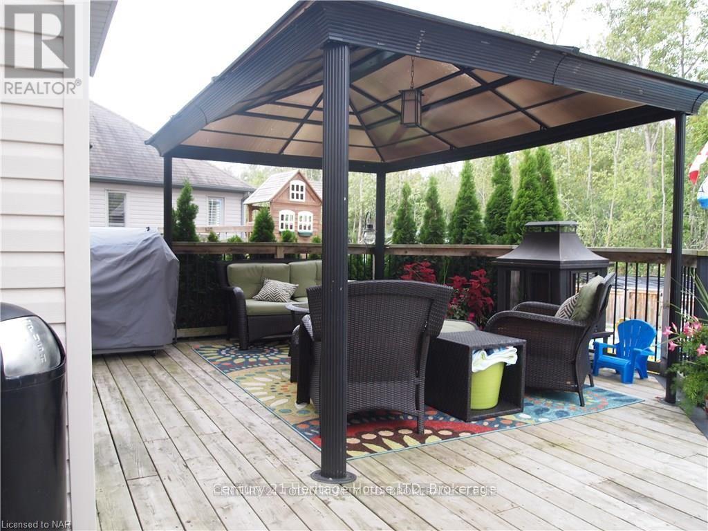 414 Jordyn Drive, Fort Erie, Ontario  L2A 6T6 - Photo 8 - X12483175