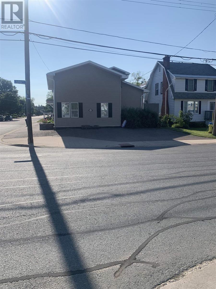 464 John St, Sault Ste. Marie, Ontario  P6C 3K1 - Photo 4 - SM252963