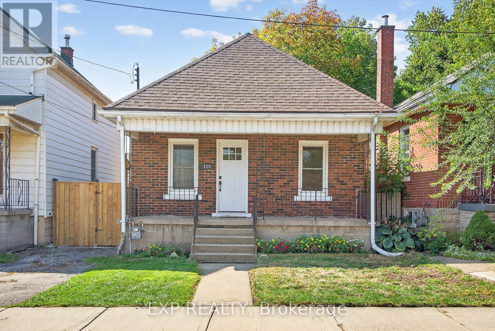 118 Mountville Avenue, Hamilton, Ontario  L9A 1E4 - Photo 1 - X12483055