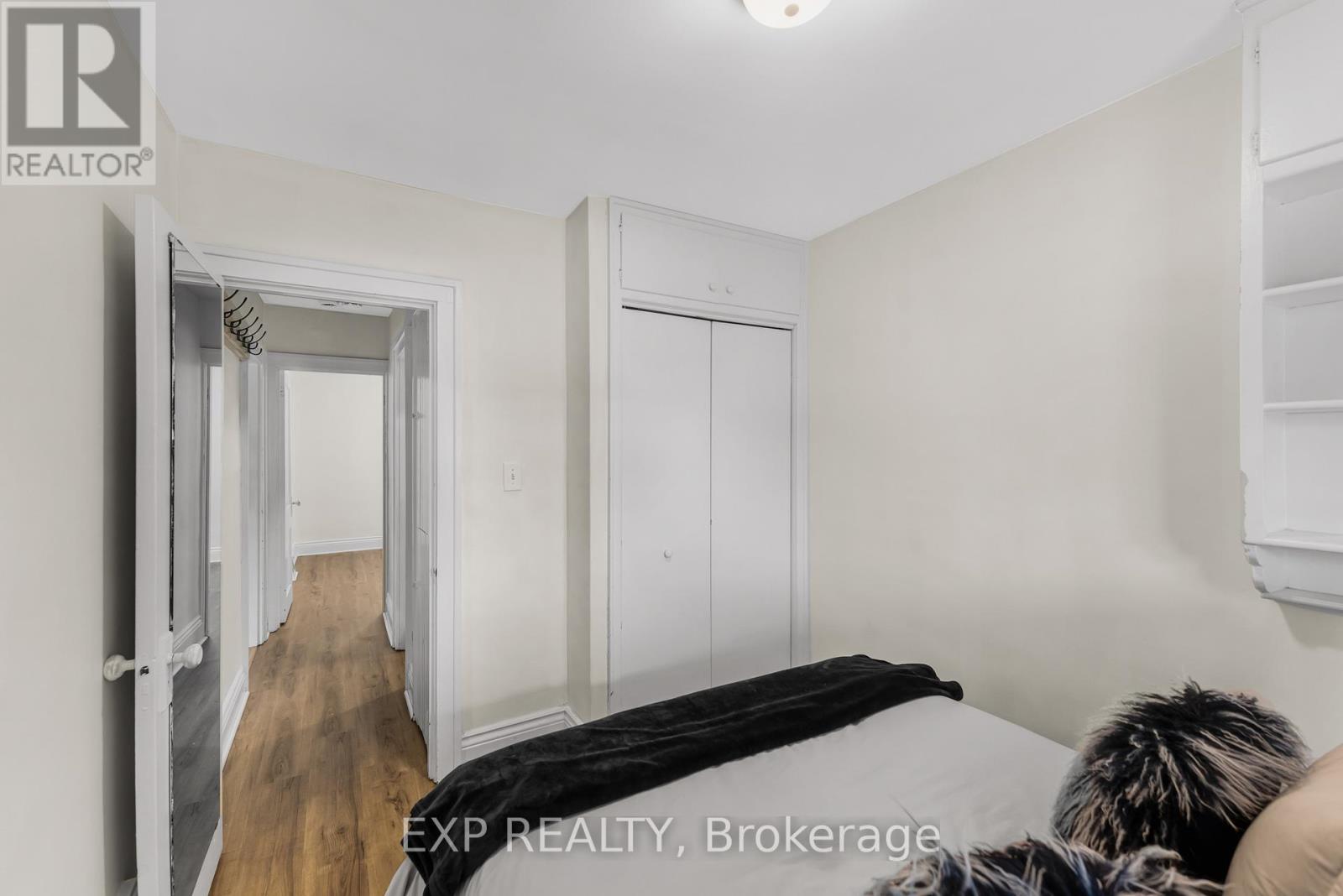 118 Mountville Avenue, Hamilton, Ontario  L9A 1E4 - Photo 13 - X12483055