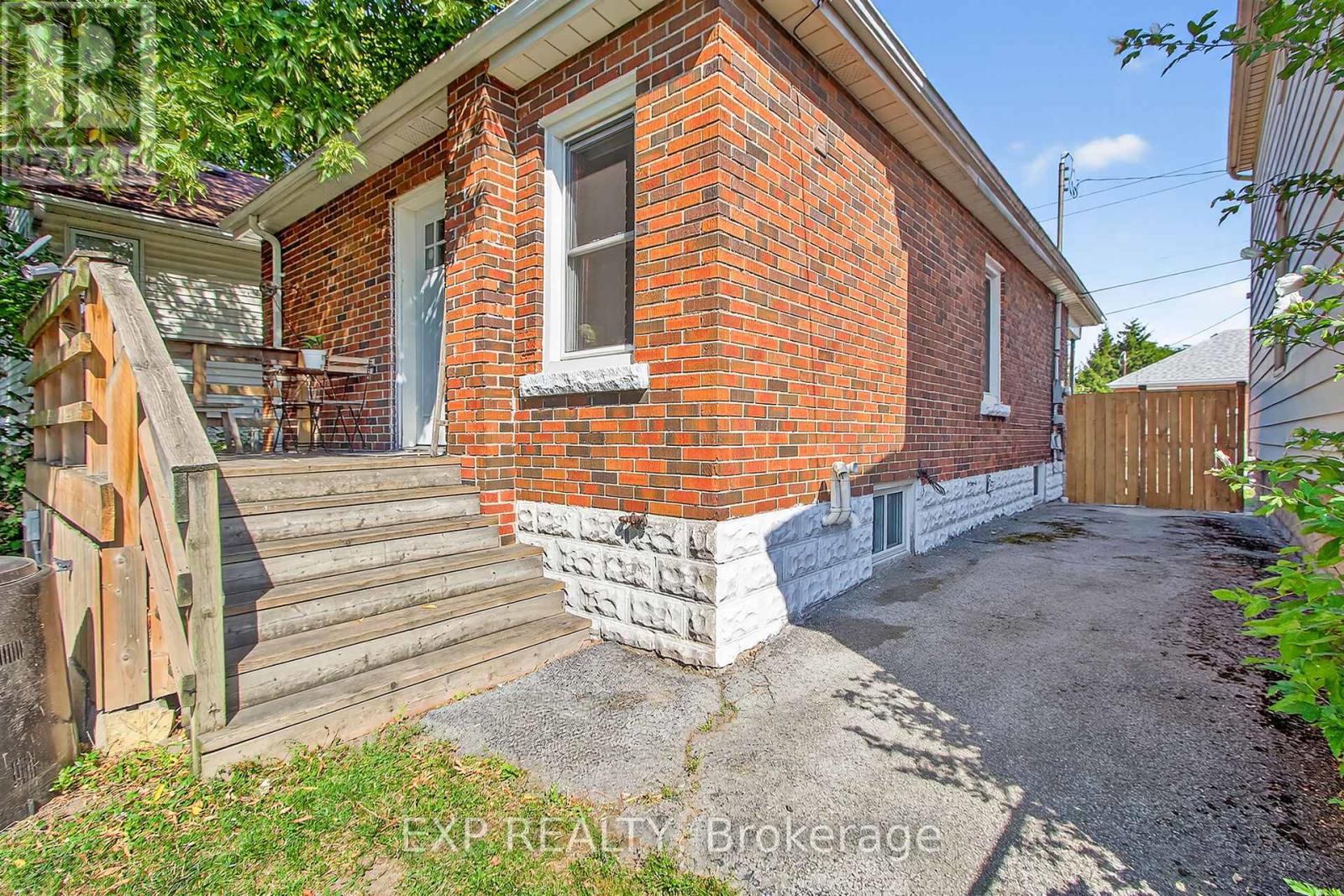 118 Mountville Avenue, Hamilton, Ontario  L9A 1E4 - Photo 28 - X12483055