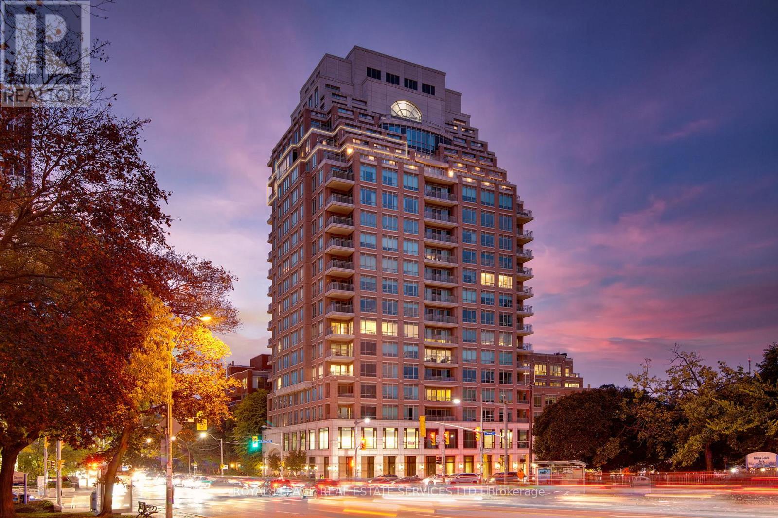 1701 - 155 St Clair Avenue W, Toronto (Casa Loma), Ontario  M4V 0A1 - Photo 3 - C12479228