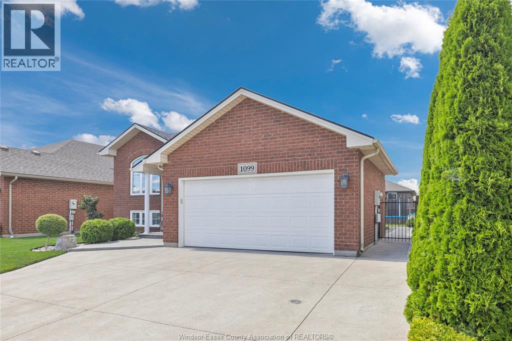 1099 Clover, Windsor, Ontario  N8P 1W1 - Photo 3 - 25027210