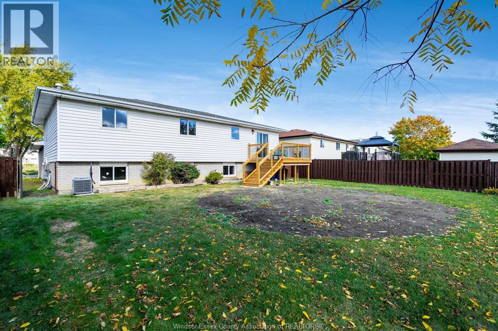 1587 Oakwood, Lakeshore, Ontario  N8L 1C8 - Photo 41 - 25027206