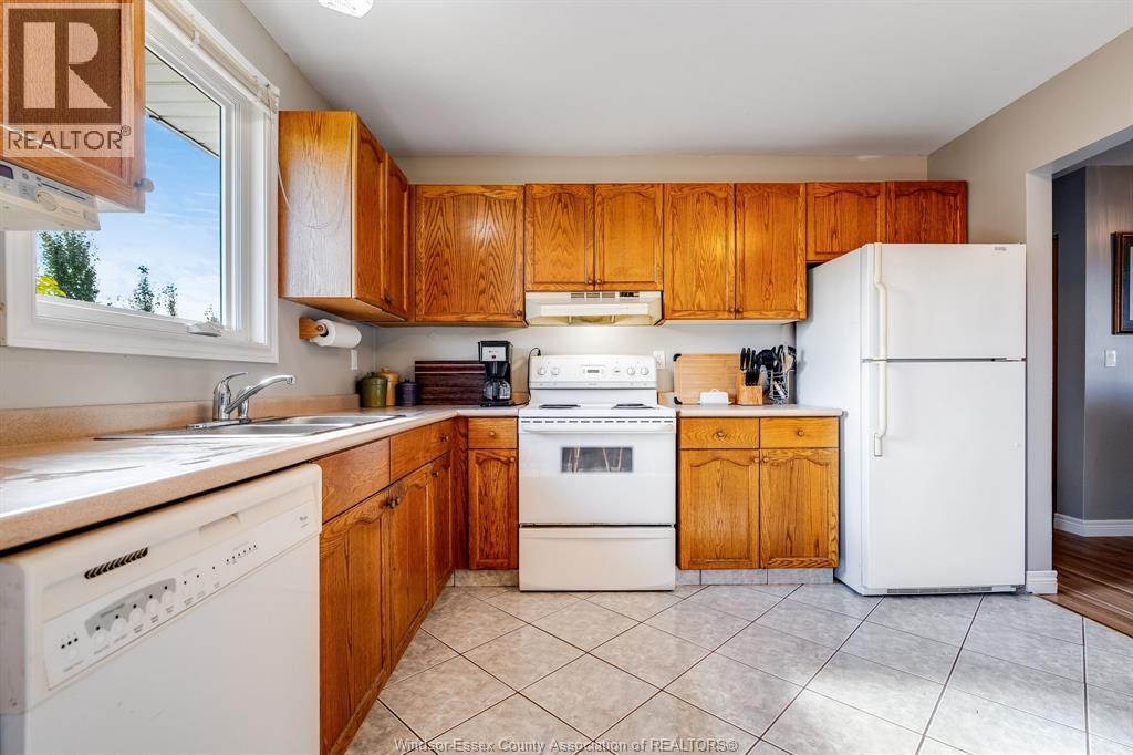 1587 Oakwood, Lakeshore, Ontario  N8L 1C8 - Photo 9 - 25027206