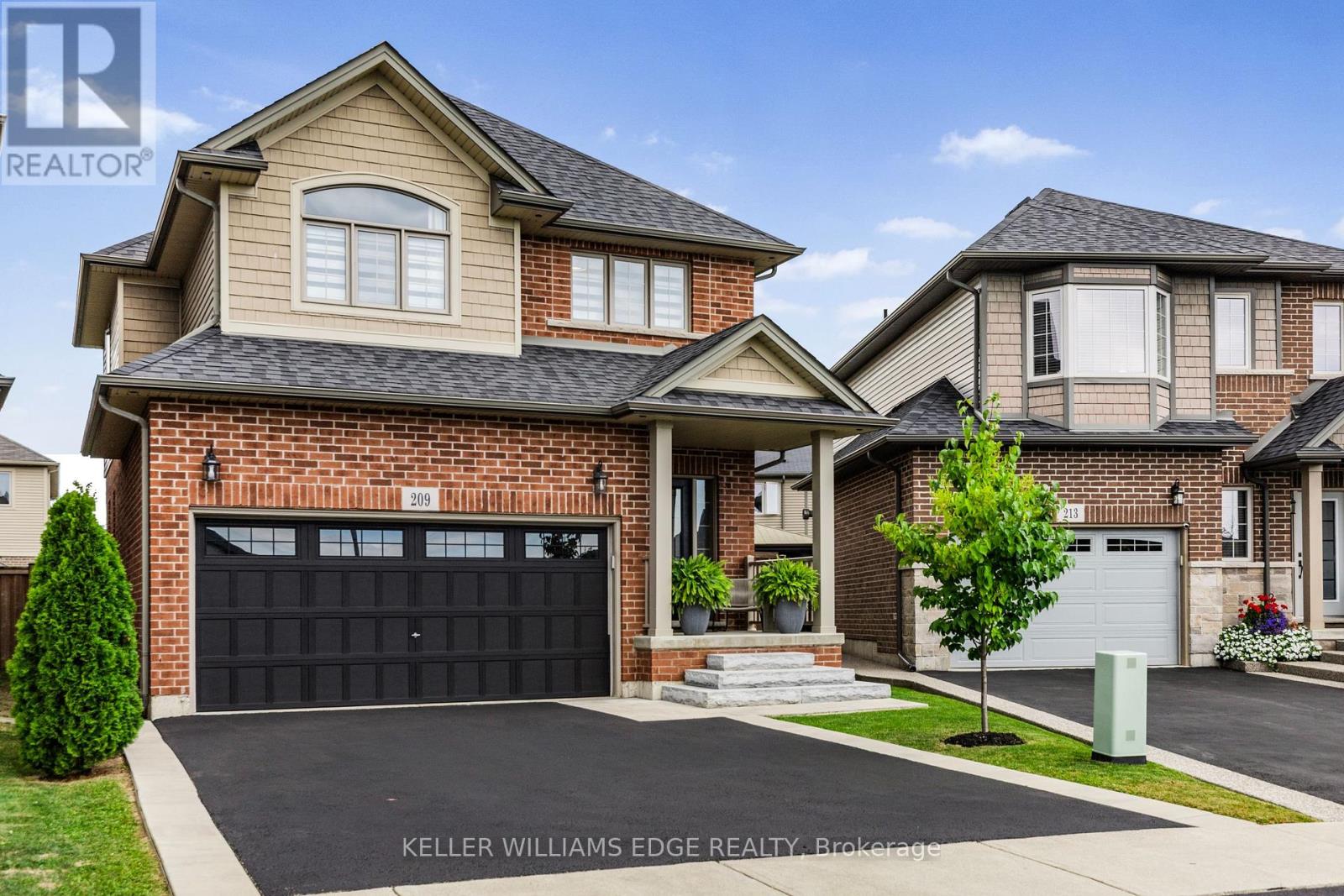 209 Echovalley Drive, Hamilton, Ontario  L8J 0H1 - Photo 2 - X12434322
