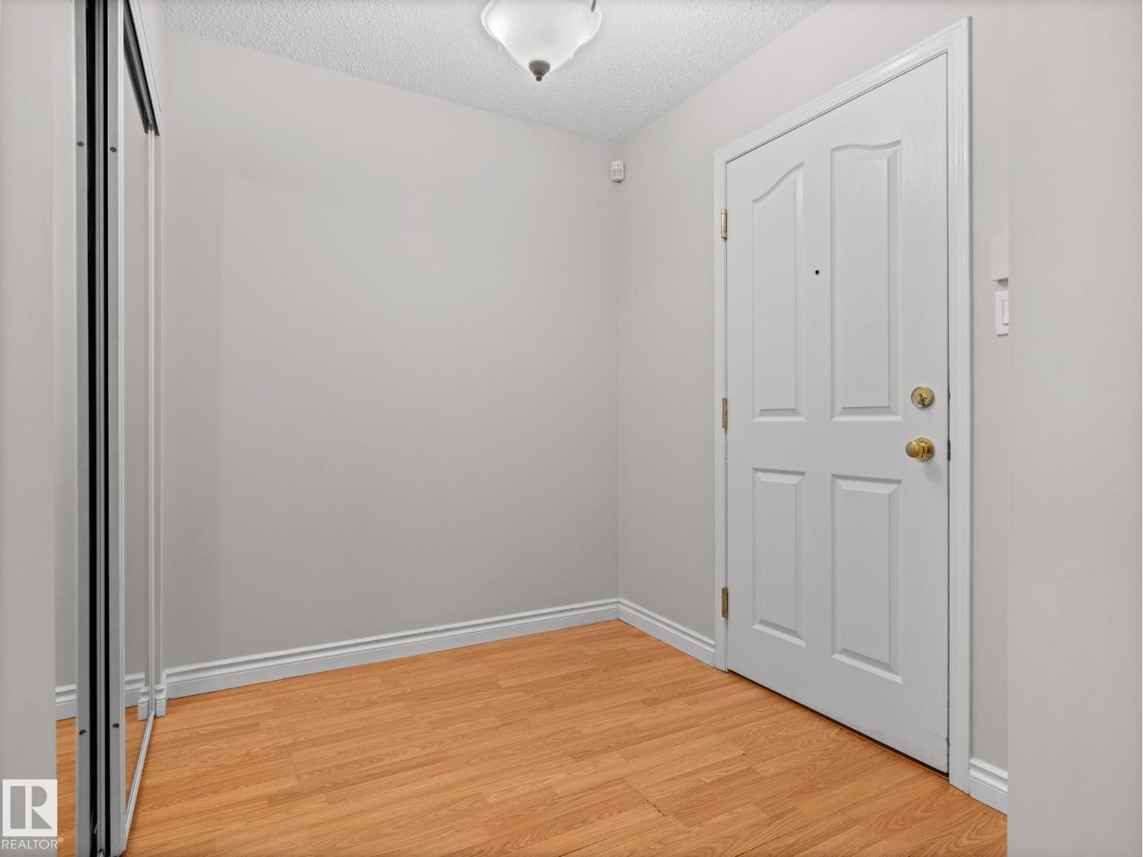 #126 10511 42 Av Nw, Edmonton, Alberta  T5J 7G8 - Photo 4 - E4463597
