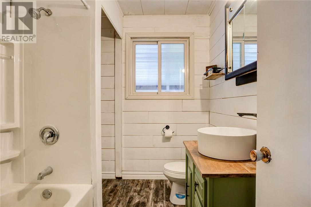 10 Rutland Avenue, Warren, Ontario  P0H 2N0 - Photo 12 - 2125371