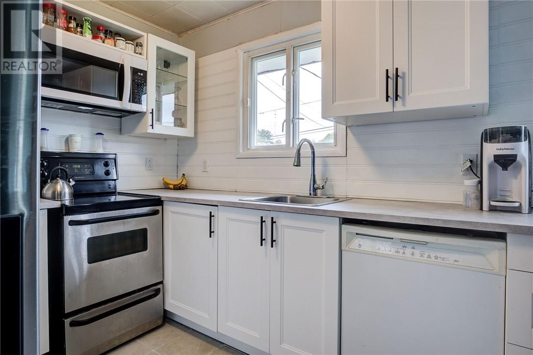 10 Rutland Avenue, Warren, Ontario  P0H 2N0 - Photo 5 - 2125371