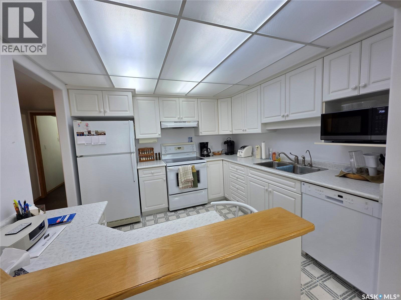 310 230 Lister Kaye Crescent, Swift Current, Saskatchewan  S9H 0A2 - Photo 7 - SK021763