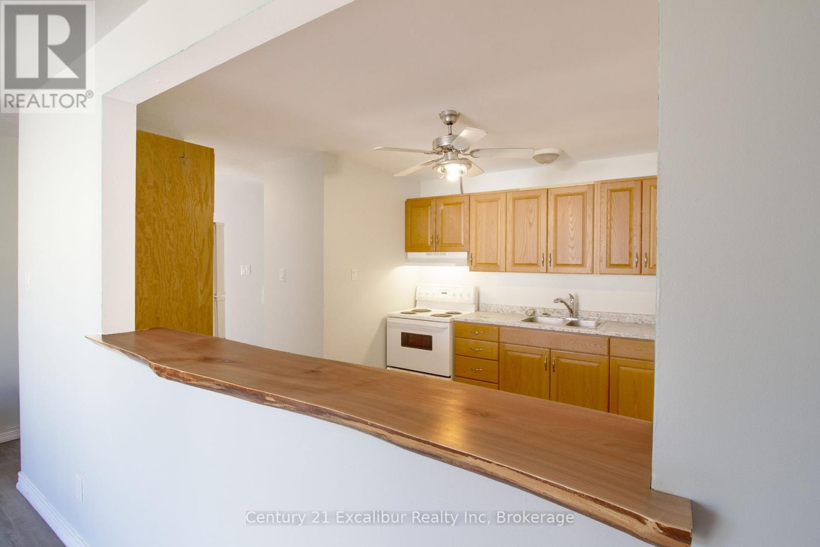 9 - 320 Queen Street E, Centre Wellington, Ontario  N1M 1T4 - Photo 6 - X12457008