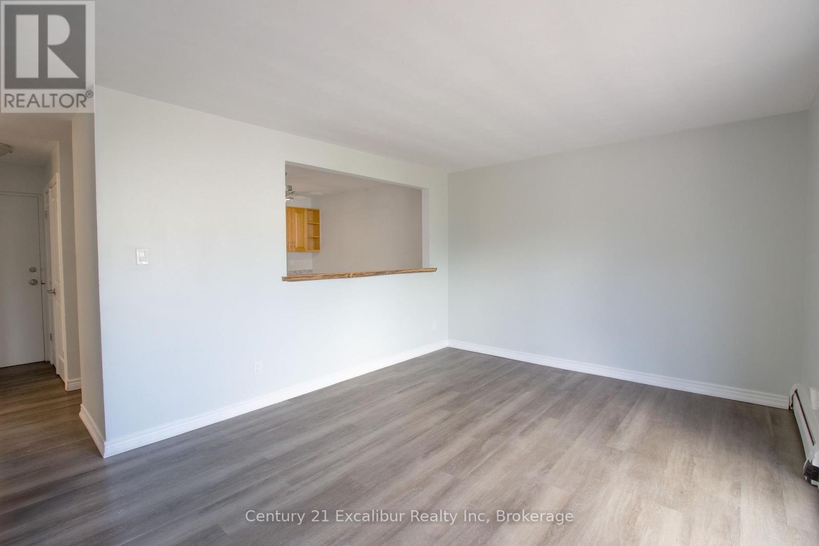 9 - 320 Queen Street E, Centre Wellington, Ontario  N1M 1T4 - Photo 4 - X12457008