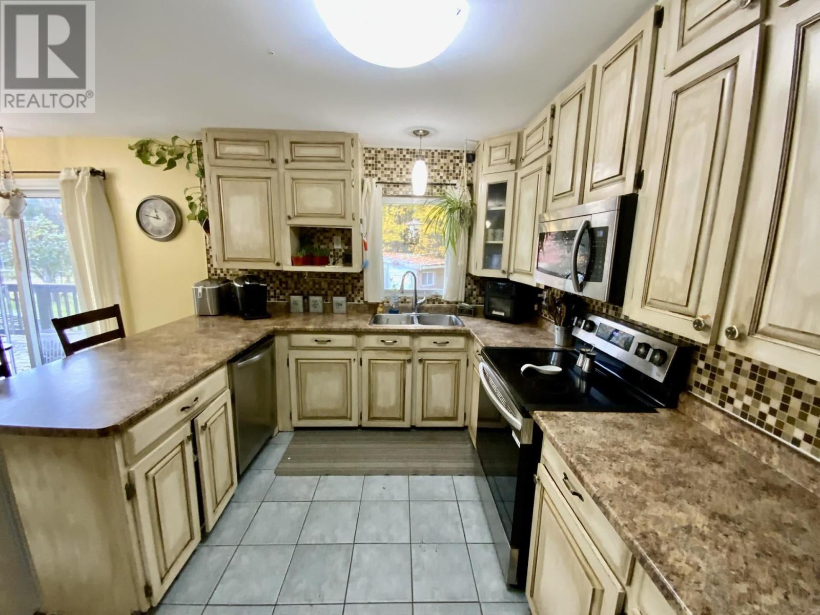 271 Highway 552 E, Goulais River, Ontario P0S 1E0 - Photo 5 - SM253051