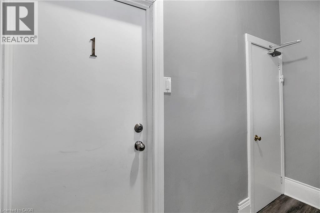 133 Park Row N, Hamilton, Ontario  L8E 4E7 - Photo 5 - 40782202
