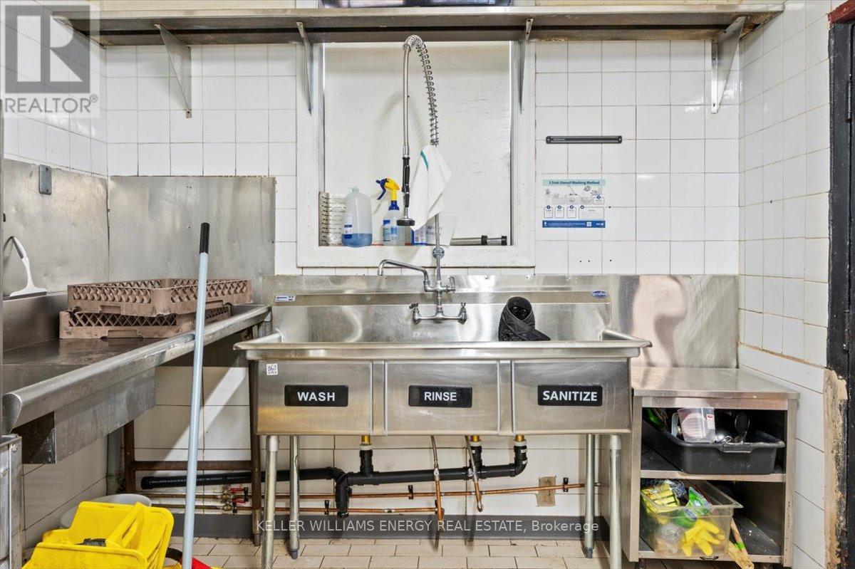 21 Celina Street, Oshawa (Central), Ontario  L1H 4M9 - Photo 13 - E12483279