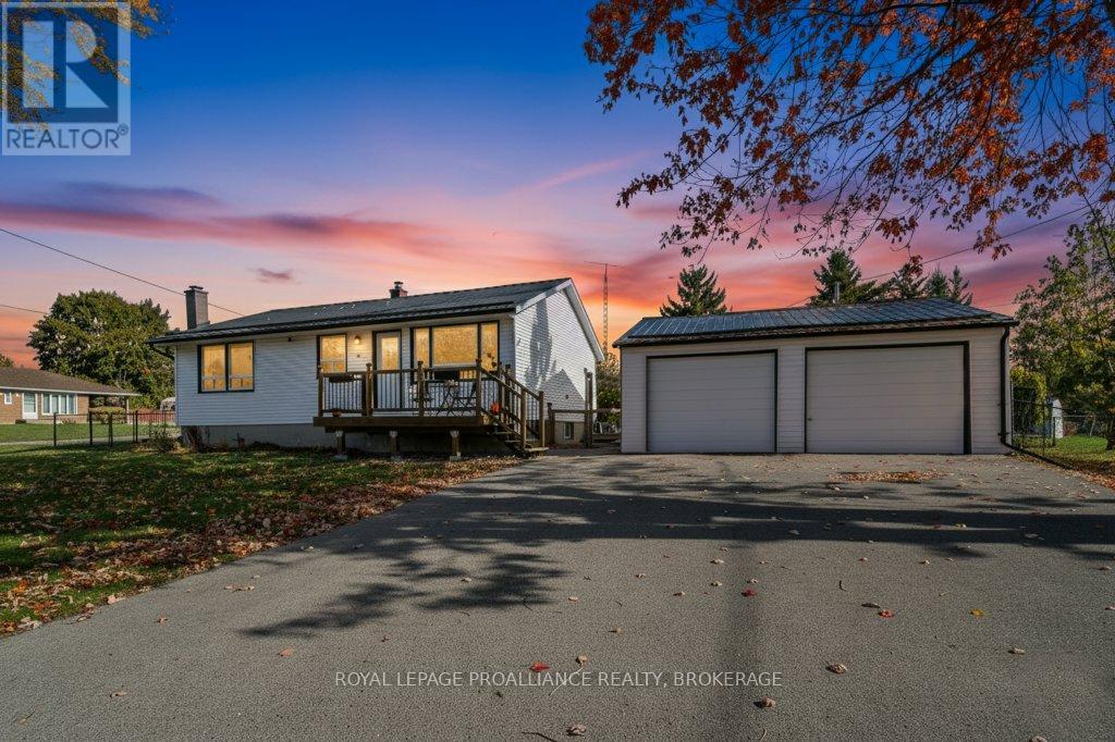 208 WESTBURY AVENUE, Loyalist, Ontario